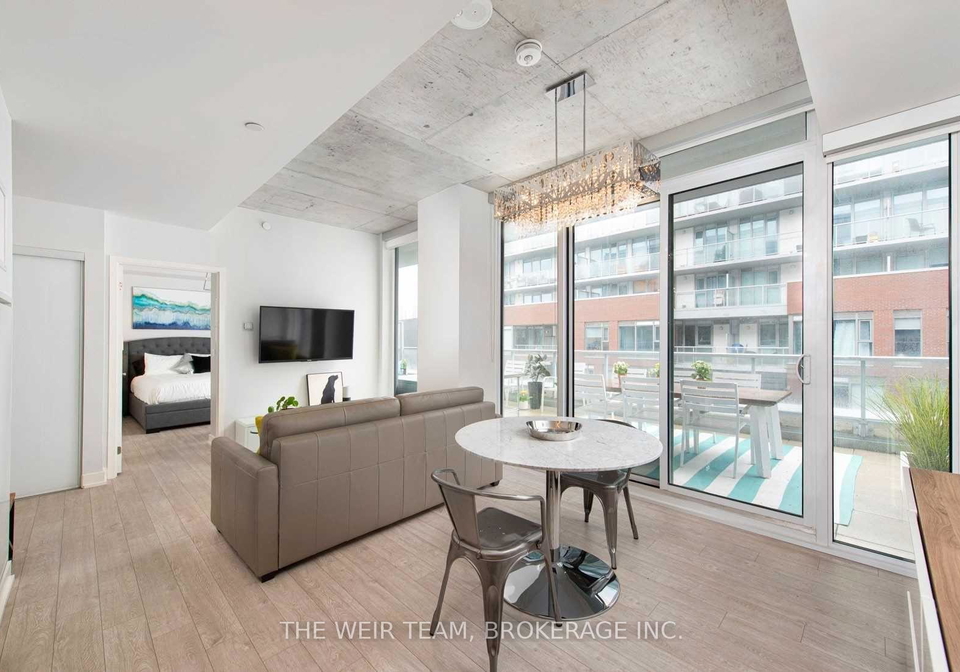 15-baseball-place-toronto-ontario-e12748322