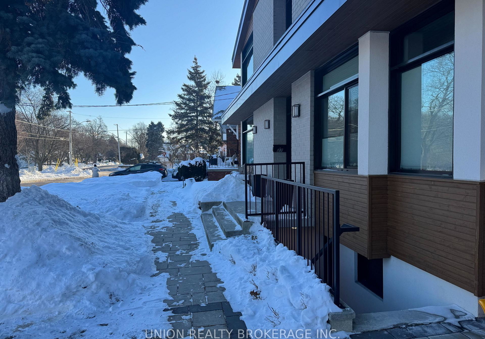 27-barbara-crescent-east-york-ontario-e12748864