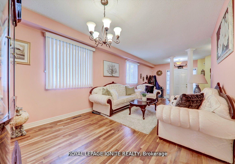 38-rodda-boulevard-scarborough-ontario-e12749076