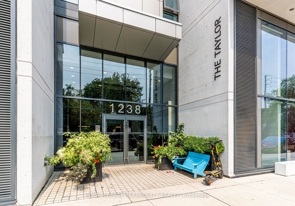 1238-dundas-street-e-toronto-ontario-e12749298