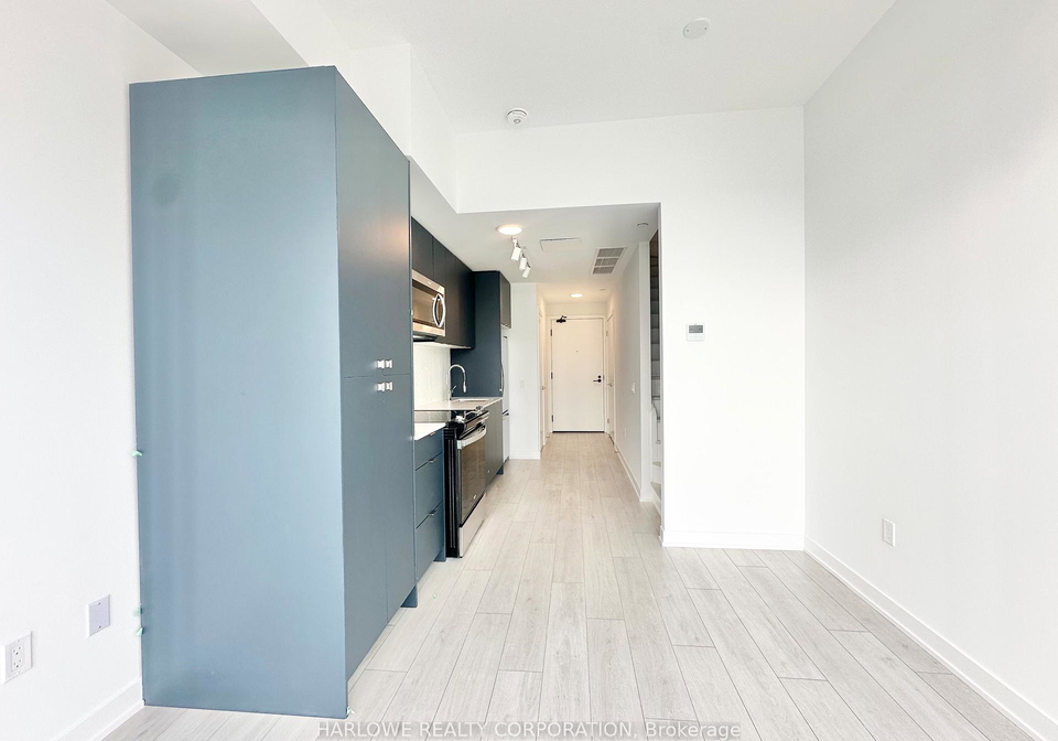 1614-charles-street-whitby-ontario-e12749524