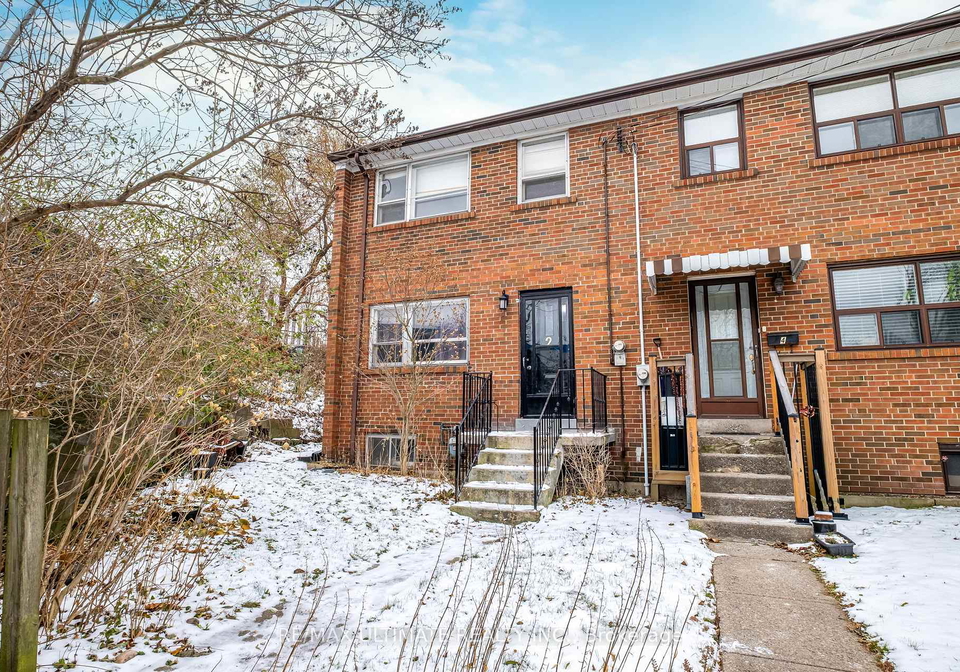 2-egan-avenue-toronto-ontario-e12749590
