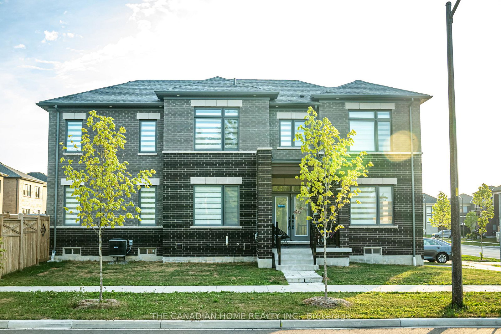 135-micklefield-avenue-whitby-ontario-e12750396