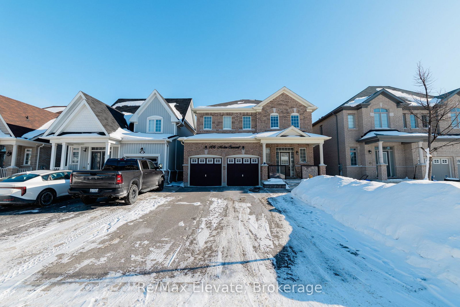 106-noden-crescent-clarington-ontario-e12750484