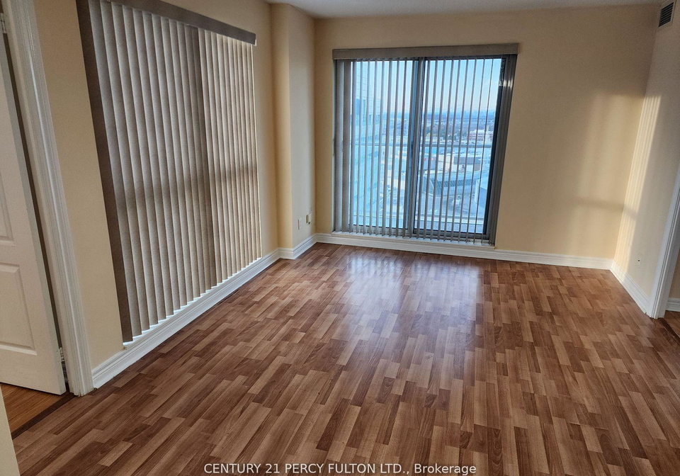 70-town-centre-court-scarborough-ontario-e12752740
