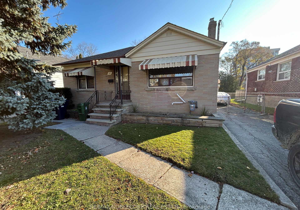 93-mcintosh-street-scarborough-ontario-e12753092