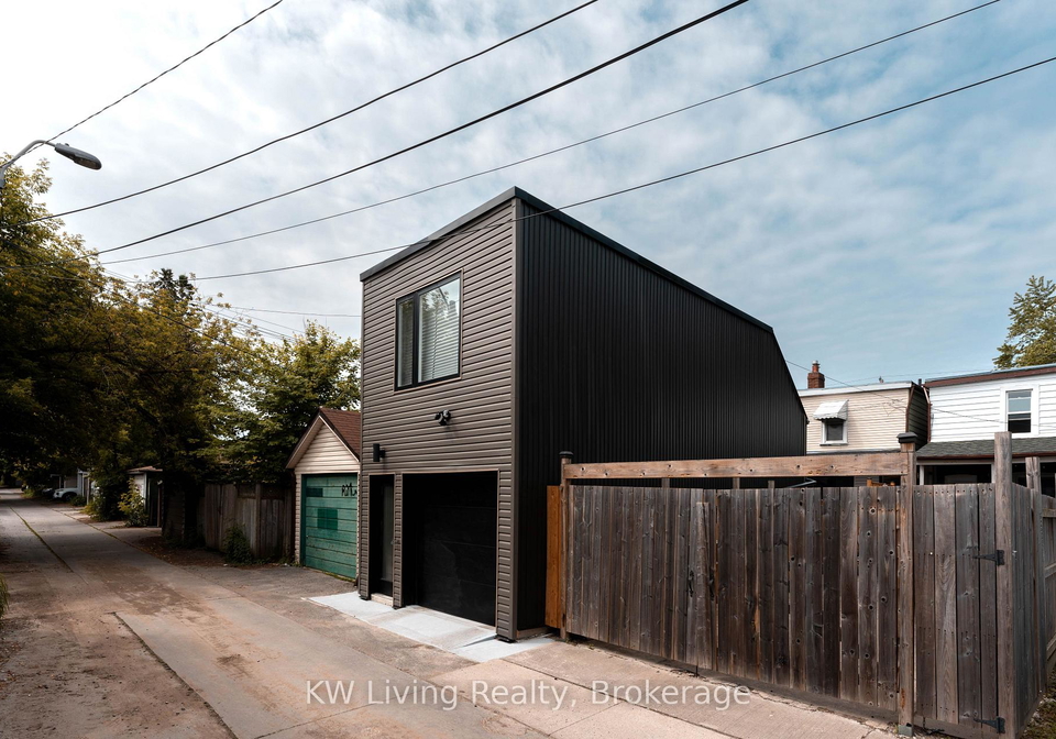 125-chisholm-avenue-east-york-ontario-e12753114