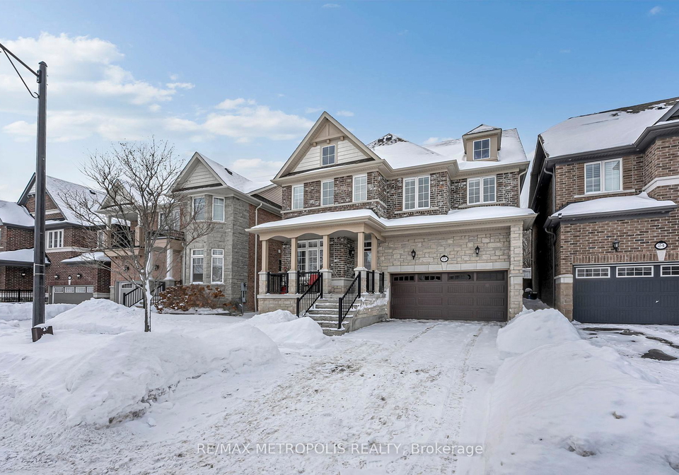 22-bignell-crescent-ajax-ontario-e12753472