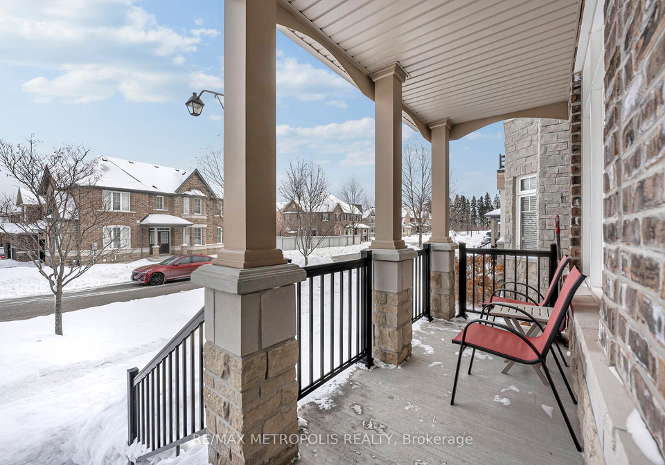 22-bignell-crescent-ajax-ontario-e12753472