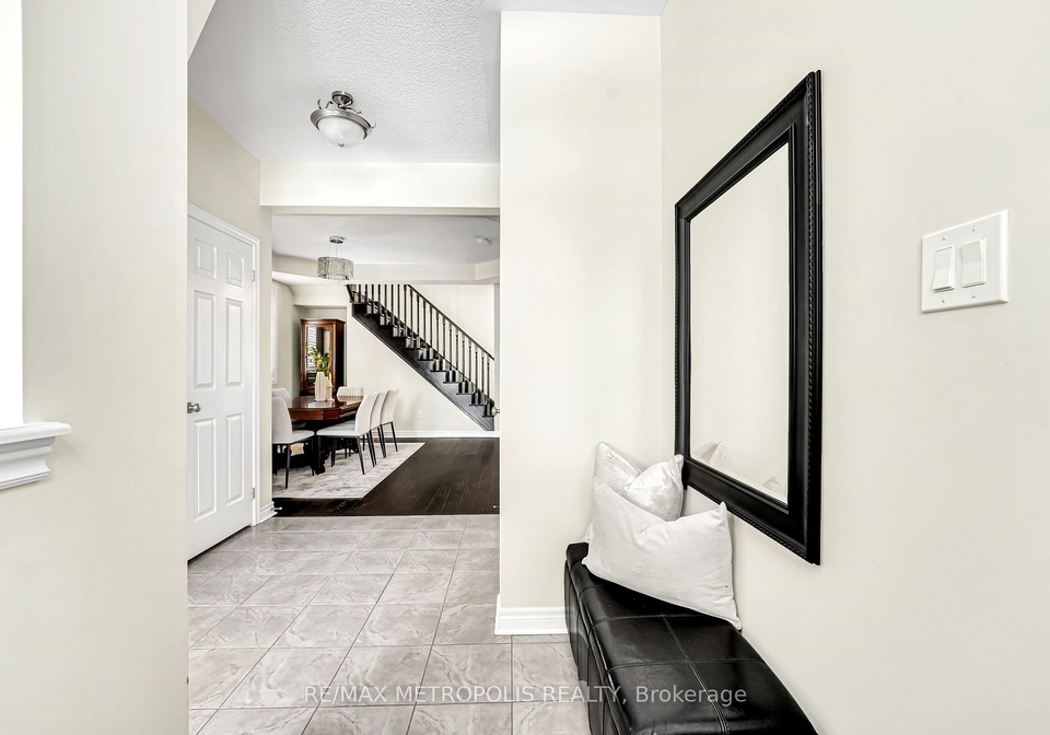 22-bignell-crescent-ajax-ontario-e12753472