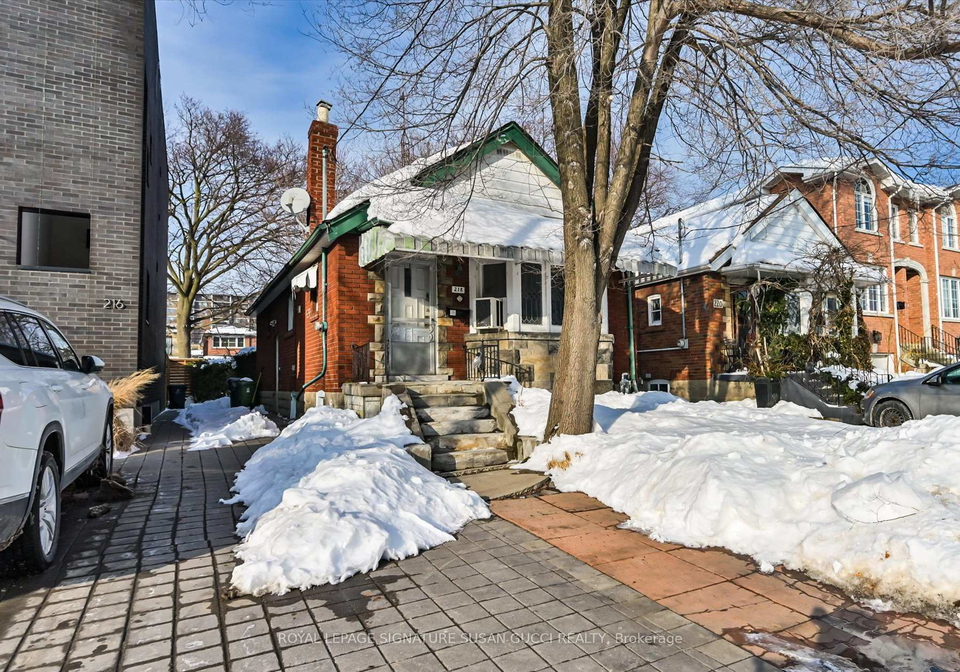 218-floyd-avenue-east-york-ontario-e12754474