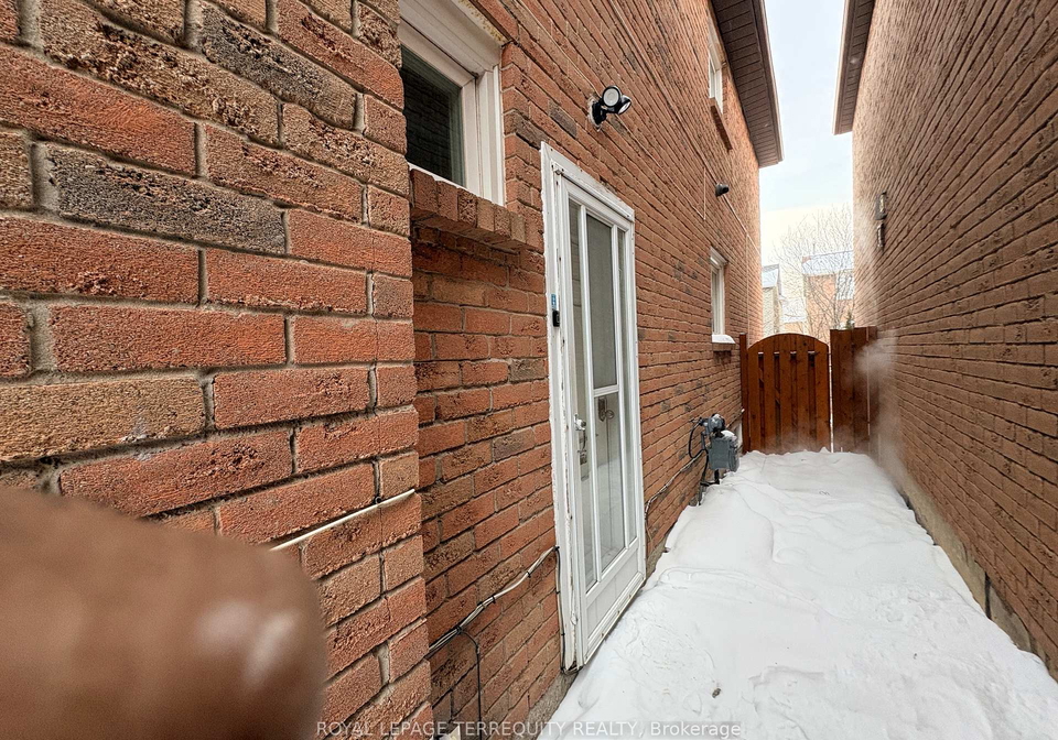 161-ponymeadow-terrace-scarborough-ontario-e12755080