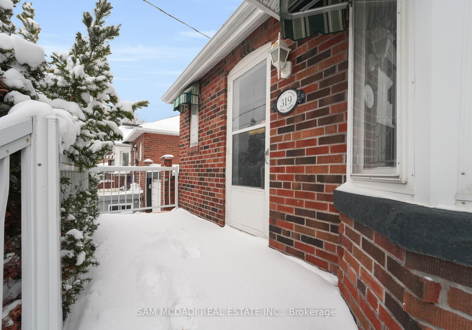 319-cosburn-avenue-east-york-ontario-e12755204