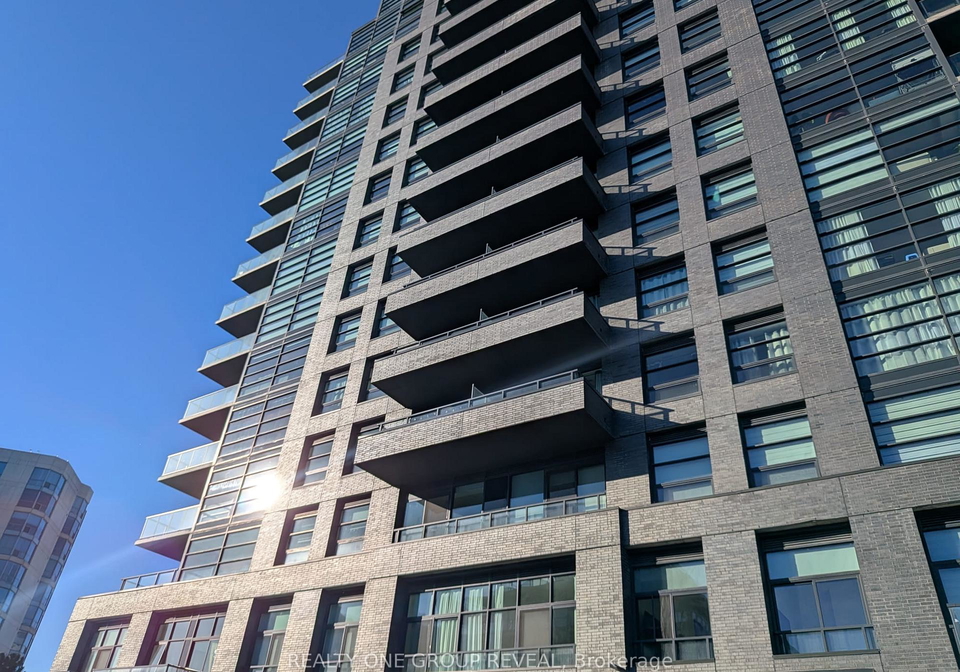 1601-charles-street-whitby-ontario-e12755620