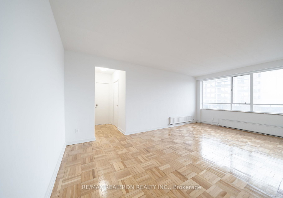 165-cosburn-avenue-east-york-ontario-e12755644