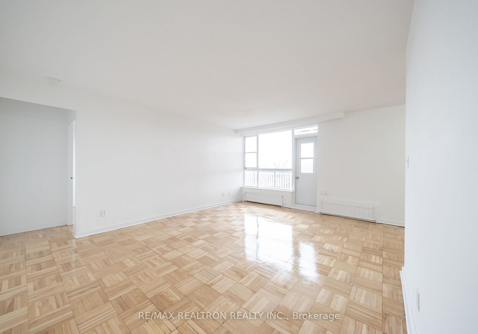 165-cosburn-avenue-east-york-ontario-e12755684
