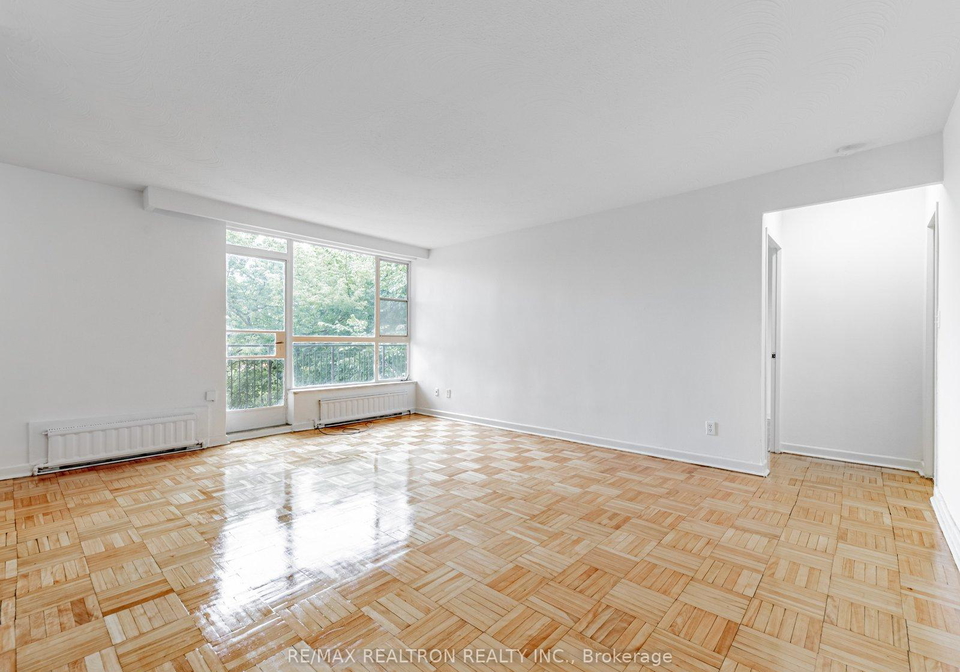 165-cosburn-avenue-east-york-ontario-e12755730