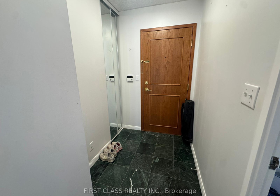 18-lee-centre-drive-scarborough-ontario-e12757338