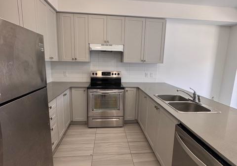 23-steamboat-way-whitby-ontario-e12758880
