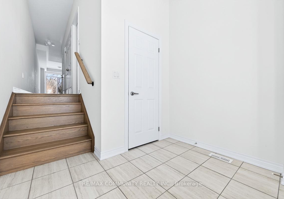 2839-albatross-way-pickering-ontario-e12759102