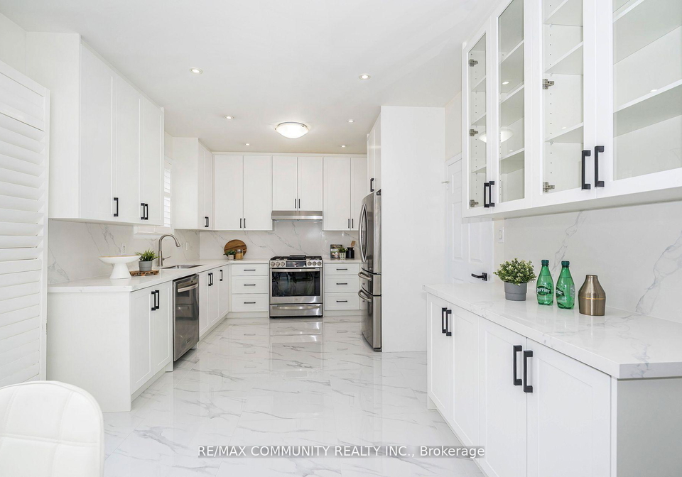 7-cragg-crescent-ajax-ontario-e12759658