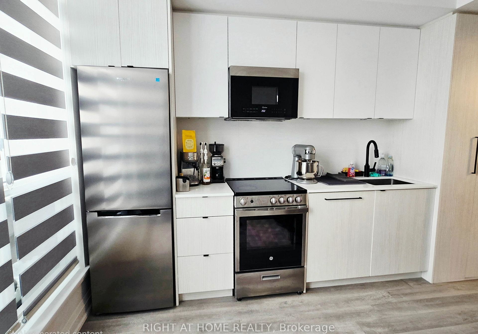 2369-danforth-avenue-toronto-ontario-e12760444