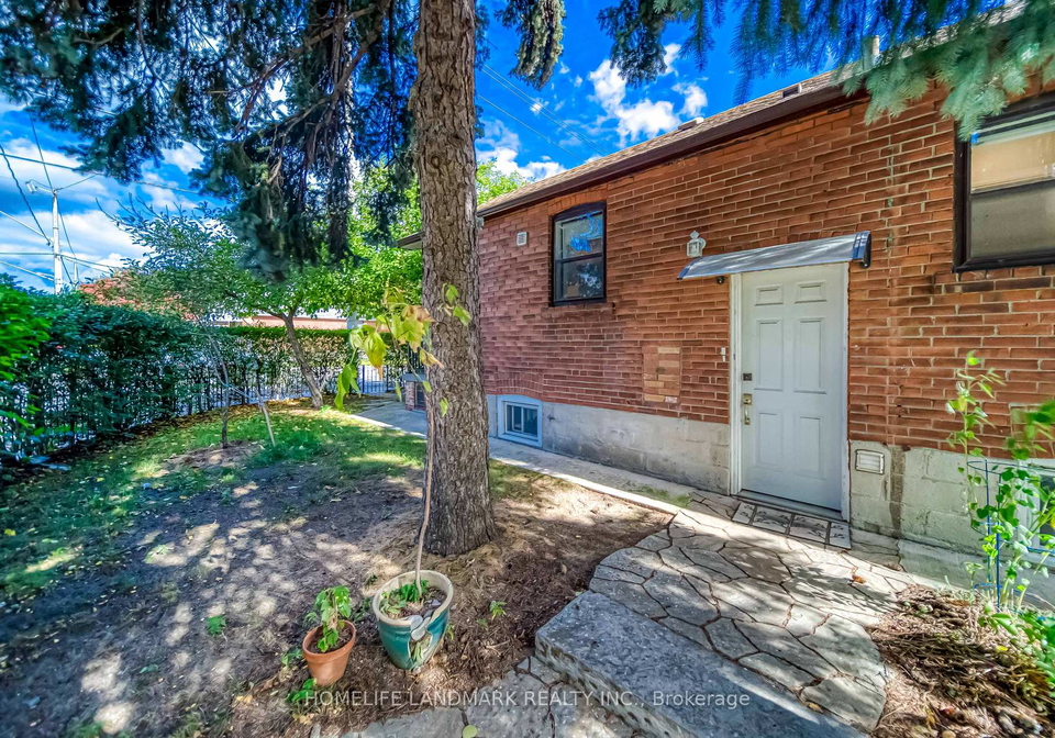 335-cosburn-avenue-east-york-ontario-e12761040
