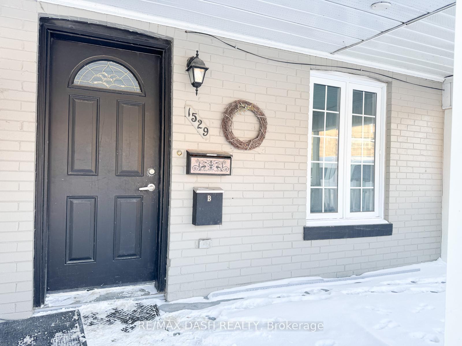 1529-queen-street-e-toronto-ontario-e12761476