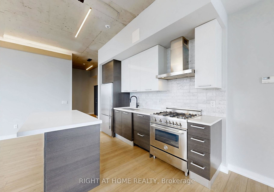 90-broadview-avenue-toronto-ontario-e12768098