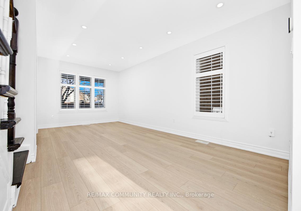 20-mcnicol-crescent-ajax-ontario-e12768182