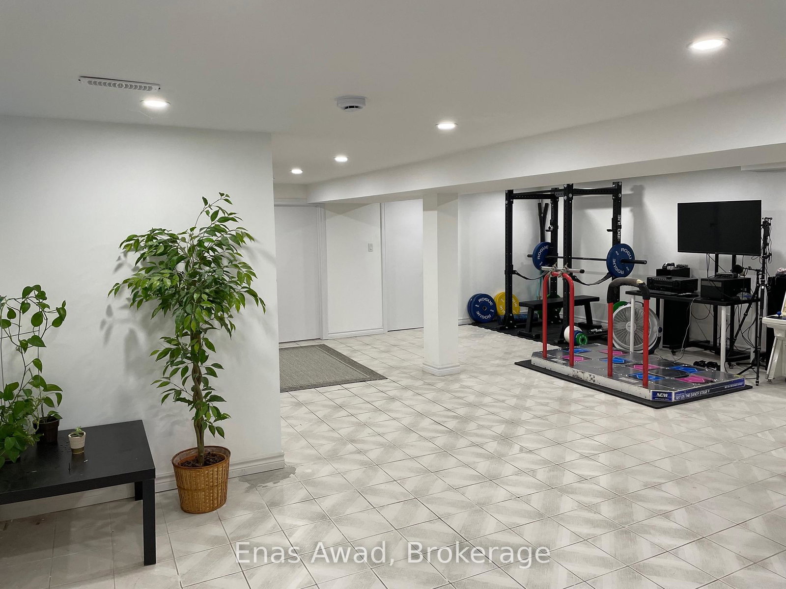 312-strathmore-boulevard-east-york-ontario-e12768456