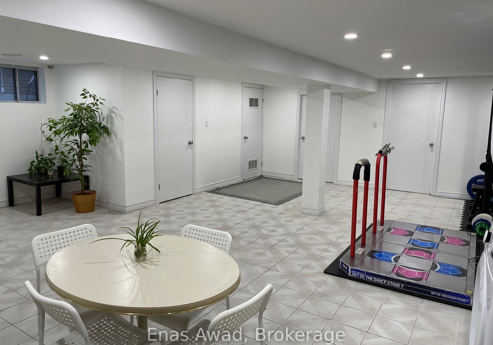 312-strathmore-boulevard-east-york-ontario-e12768456
