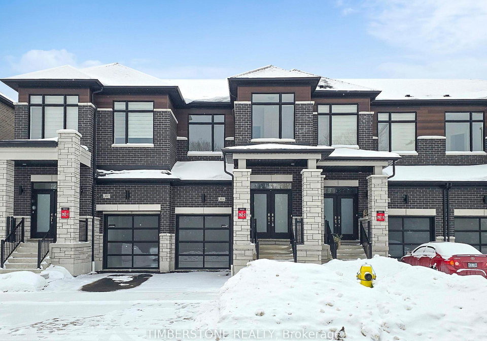 3014-sideline-16-pickering-ontario-e12768564