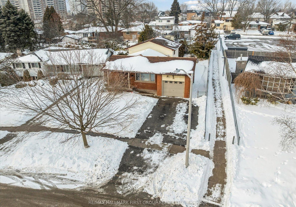 16-follett-court-ajax-ontario-e12768640