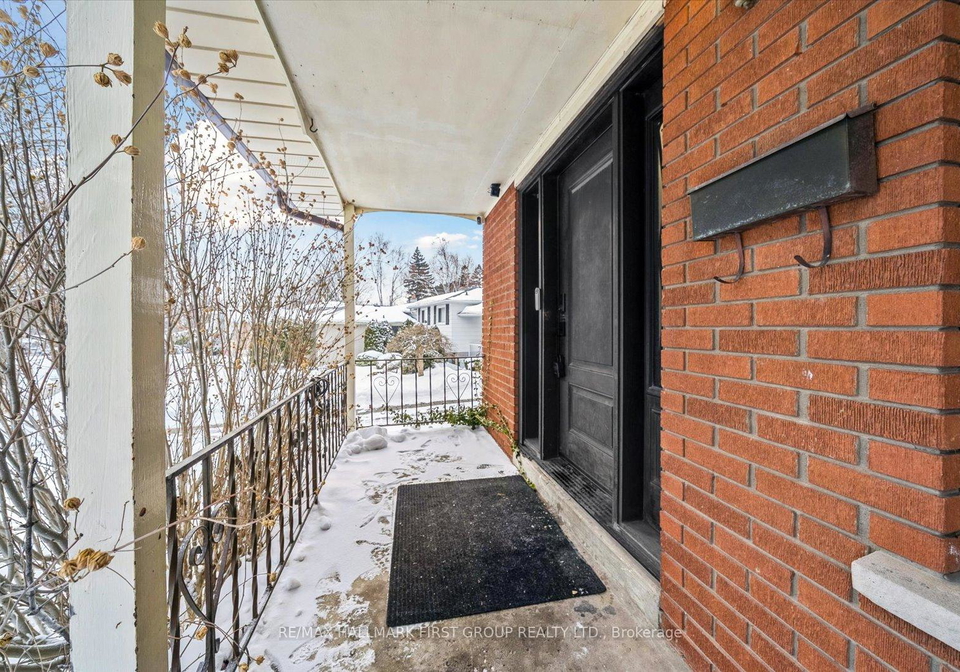 16-follett-court-ajax-ontario-e12768640