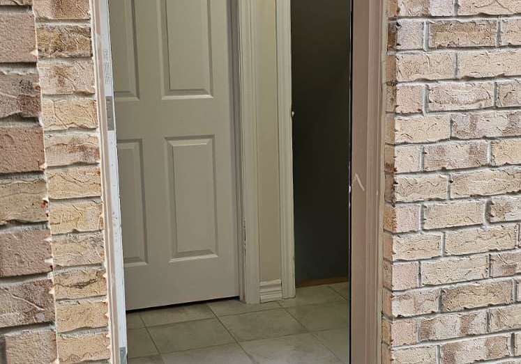 1354-apollo-street-w-oshawa-ontario-e12769014