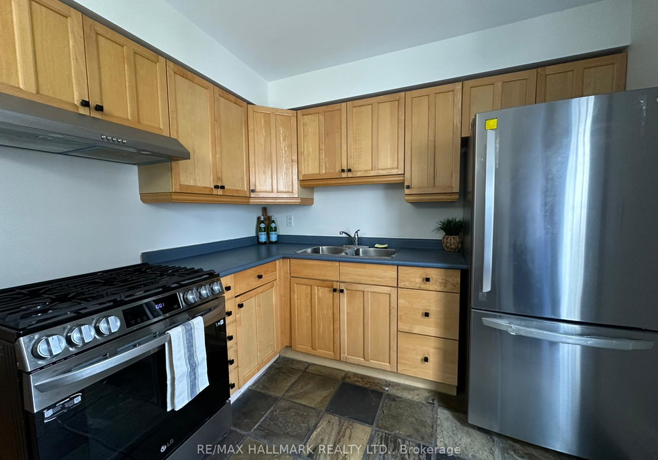 571-pape-avenue-toronto-ontario-e12769554