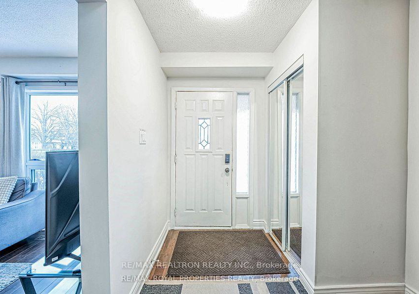 58-crittenden-square-scarborough-ontario-e12769594