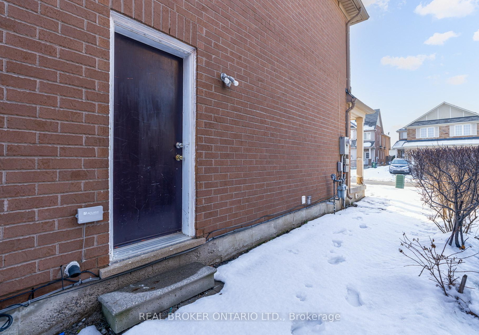 75-hummingbird-street-w-scarborough-ontario-e12770034