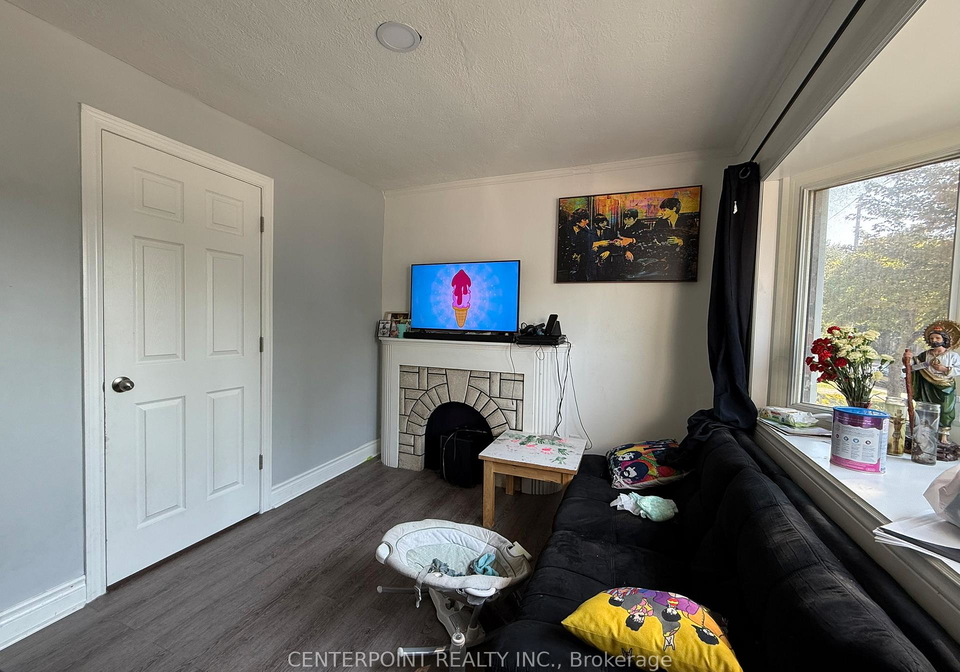 307-linsmore-crescent-east-york-ontario-e12770246