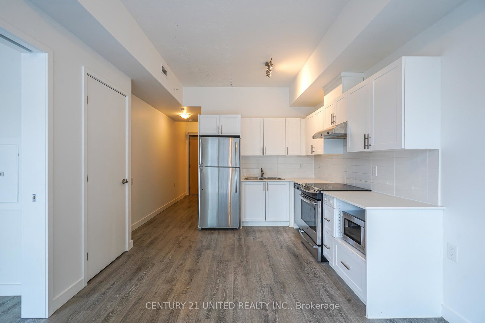 100-bond-street-e-oshawa-ontario-e12773212