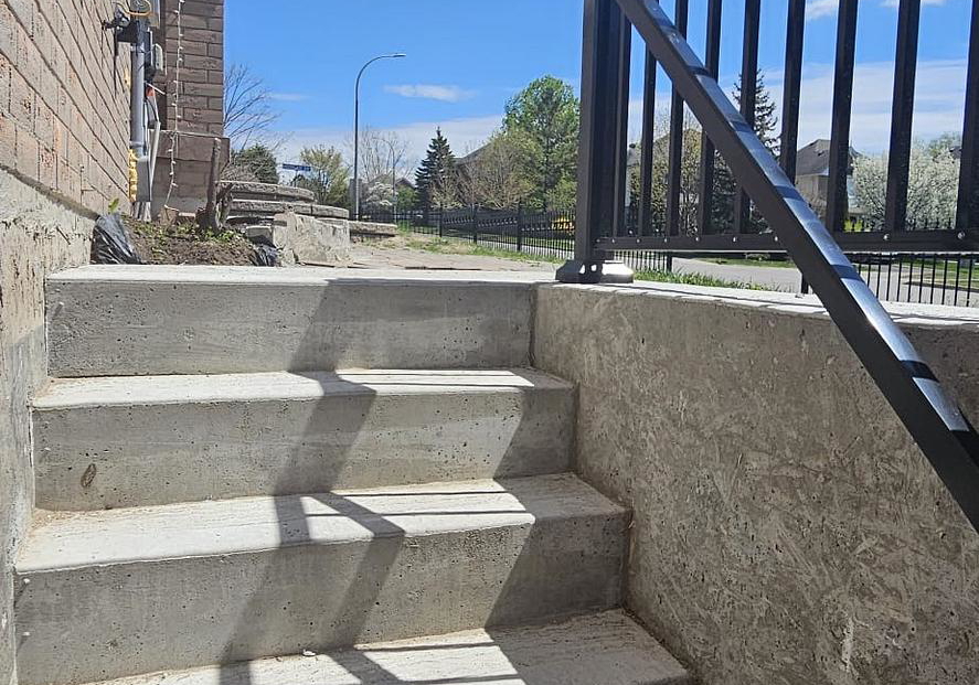 2-hoodgate-drive-whitby-ontario-e12773382