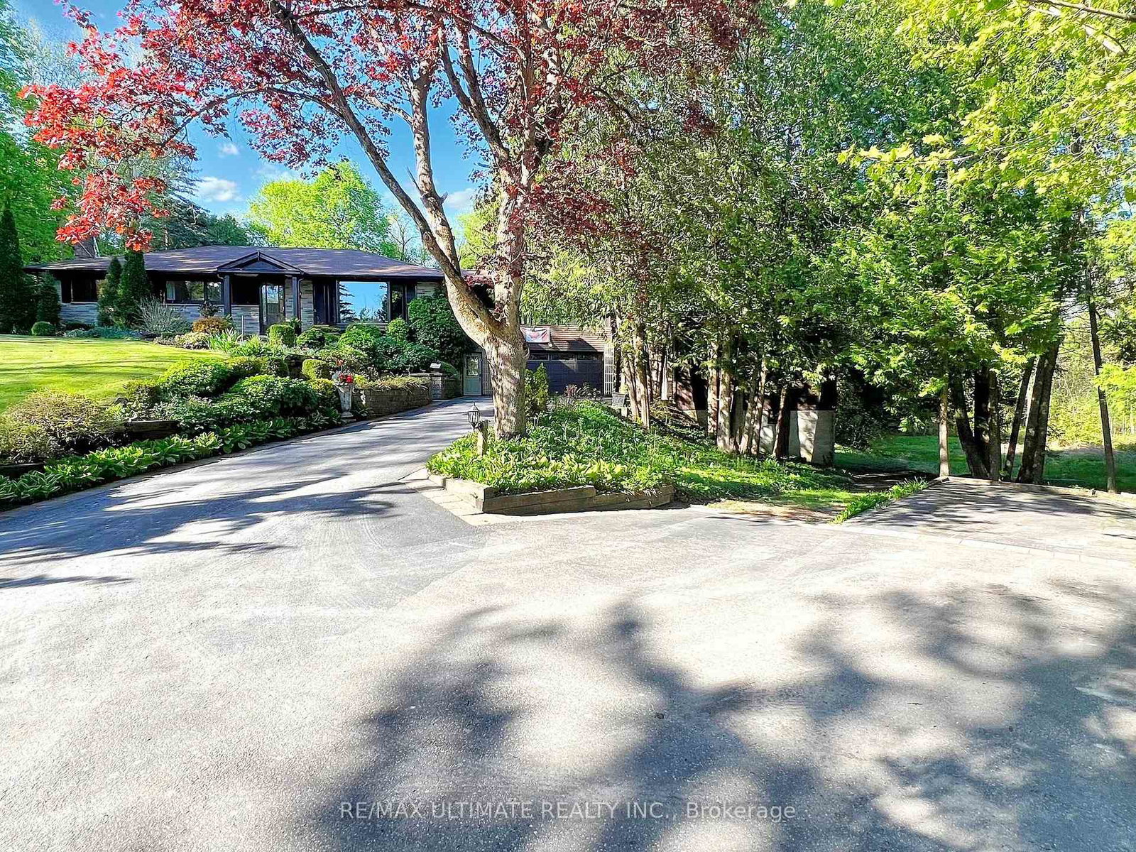 5085-sideline-12-pickering-ontario-e12773646