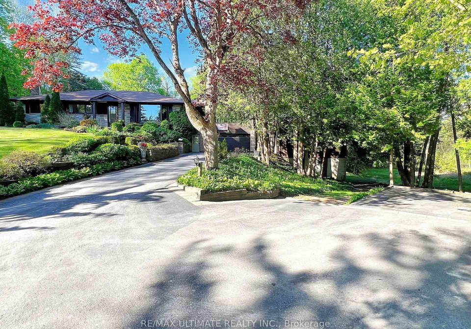 5085-sideline-12-pickering-ontario-e12773646