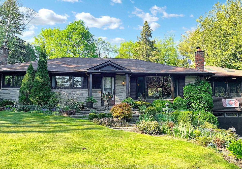 5085-sideline-12-pickering-ontario-e12773646