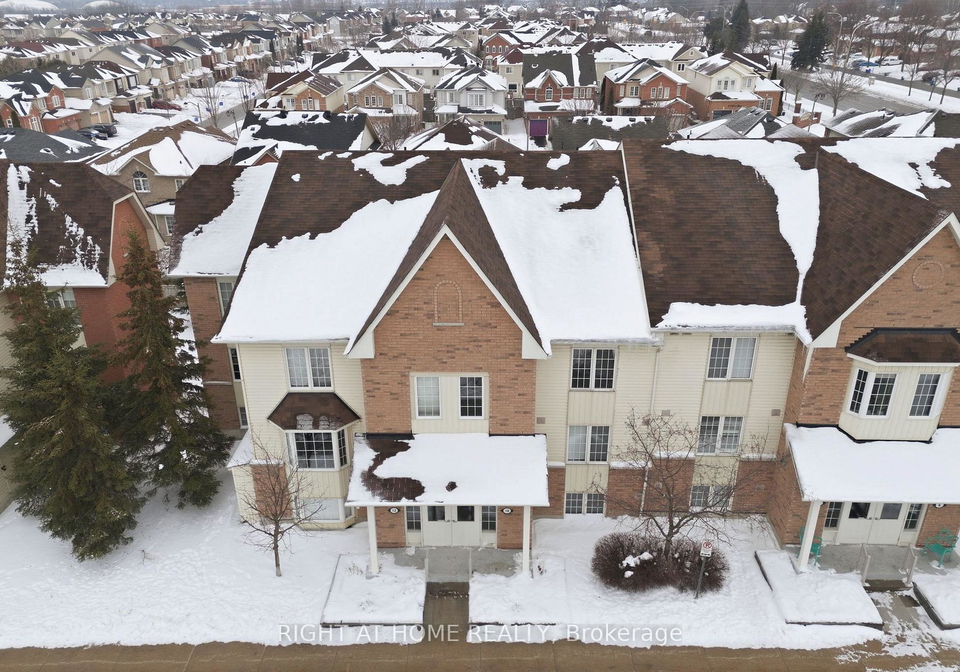 10-petra-way-whitby-ontario-e12774354
