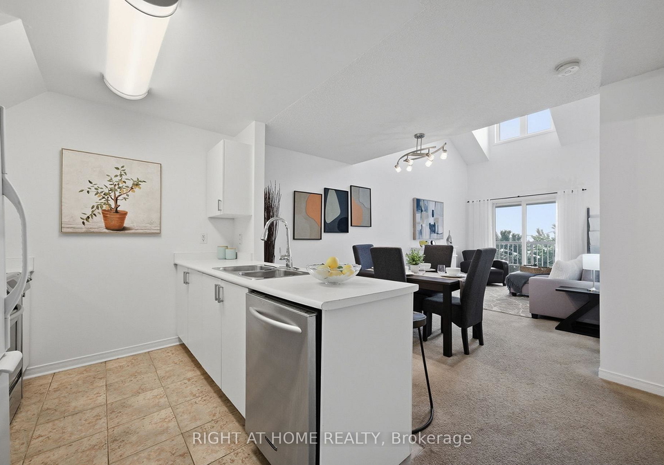 10-petra-way-whitby-ontario-e12774354