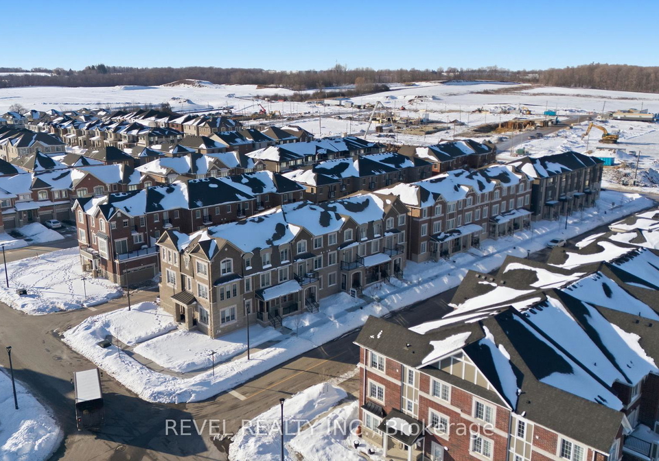 3344-thunderbird-promenade-pickering-ontario-e12774406