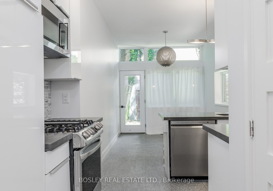 9-hambly-avenue-toronto-ontario-e12775214