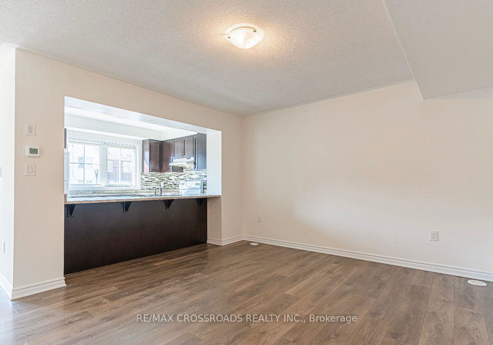 1060-clipper-lane-pickering-ontario-e12775322